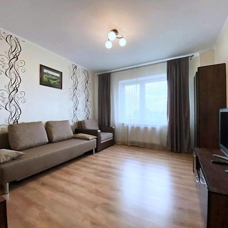 Kvartira Fatina 4A Appartement Mahiljow Buitenkant foto